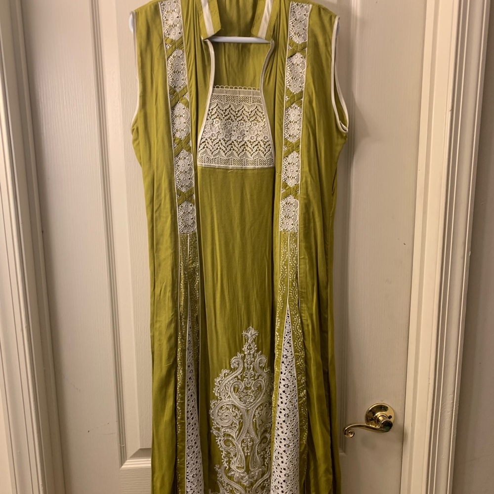 3 piece sleeveless suit